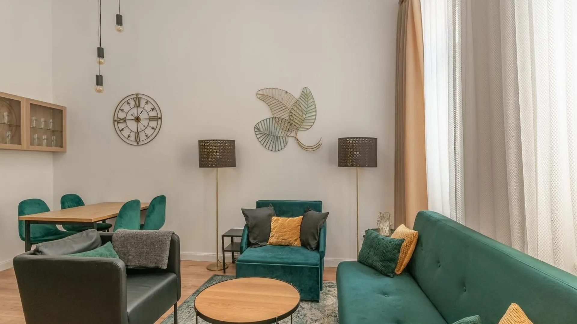 Apartment With Private Terrace - Near Gellert Thermal Bath Budapest