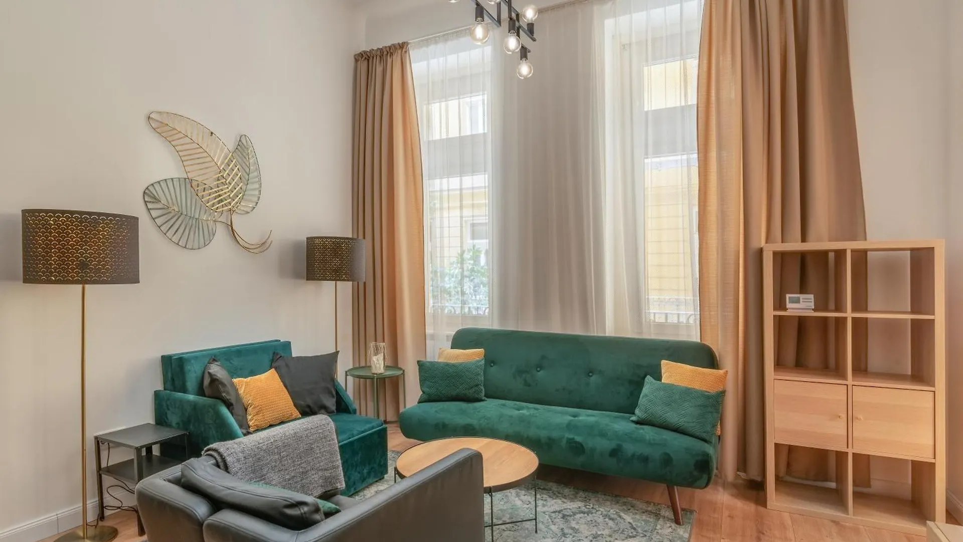 Apartment With Private Terrace - Near Gellert Thermal Bath contacts