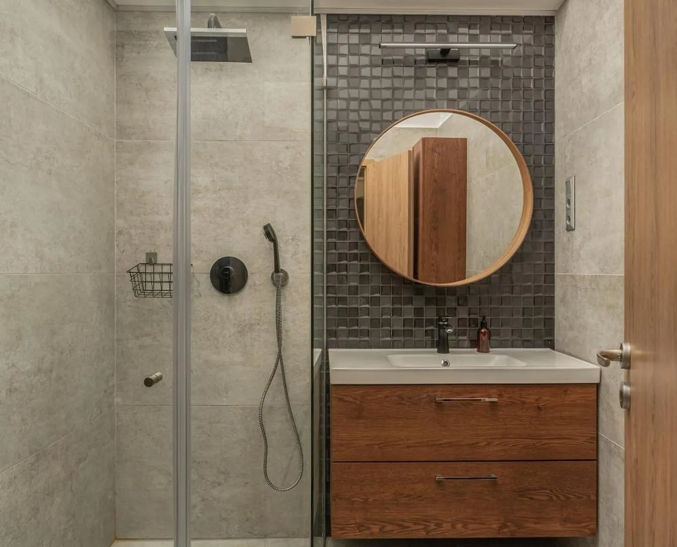 Apartment With Private Terrace - Near Gellert Thermal Bath Budapest
